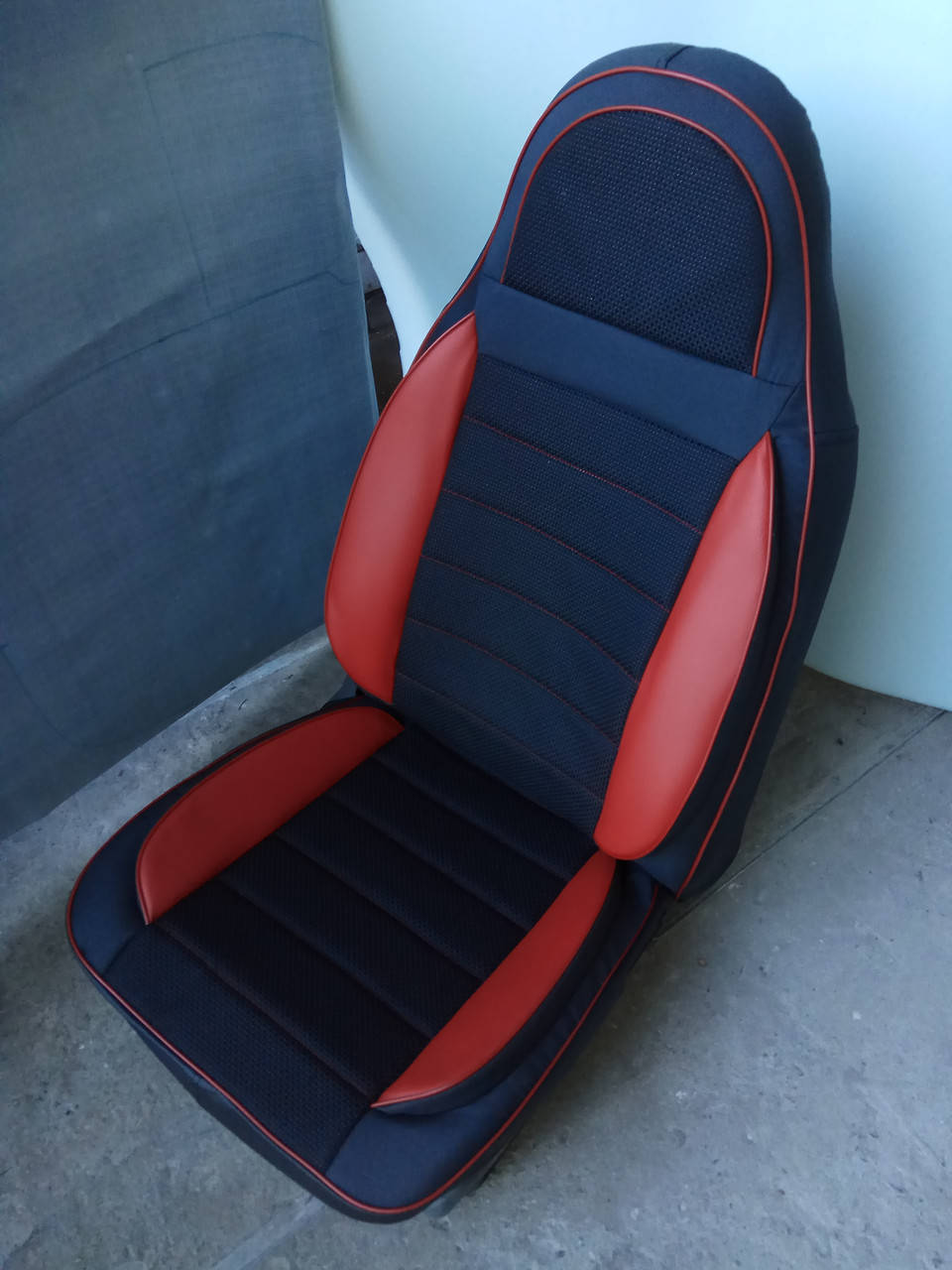 

Чехлы на сиденья ВАЗ 21099 (VAZ 21099) (универсальные, пилот СПОРТ+)