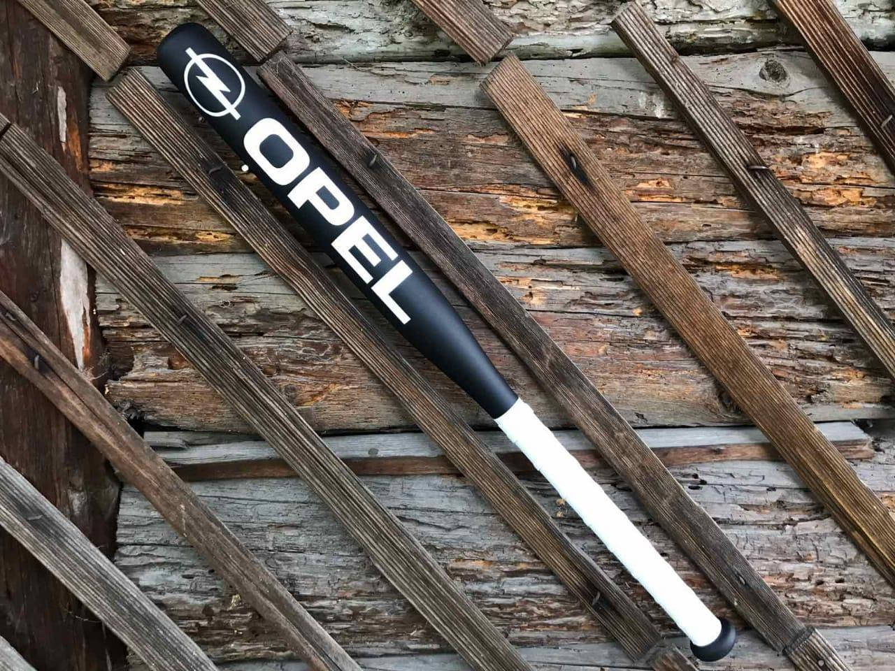 

Бейсбольная автомобильная бита "Opel"