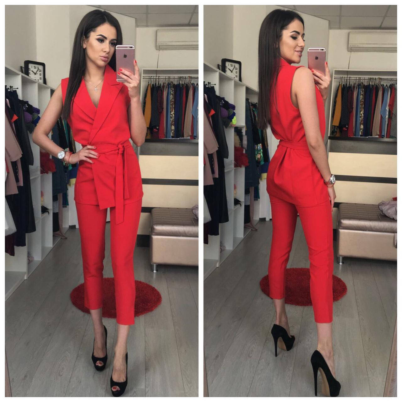 

Костюм женский брючный (дудочки) с жилетом AniTi 132, красный