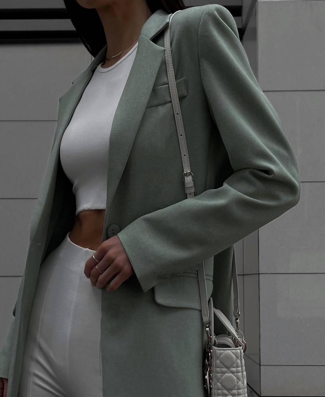 

Женский стильный пиджак