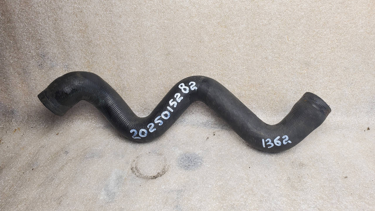 

Патрубок системи охолодження Mercedes C-class (W202) 1993-2000 2.2 cdi A2025015282