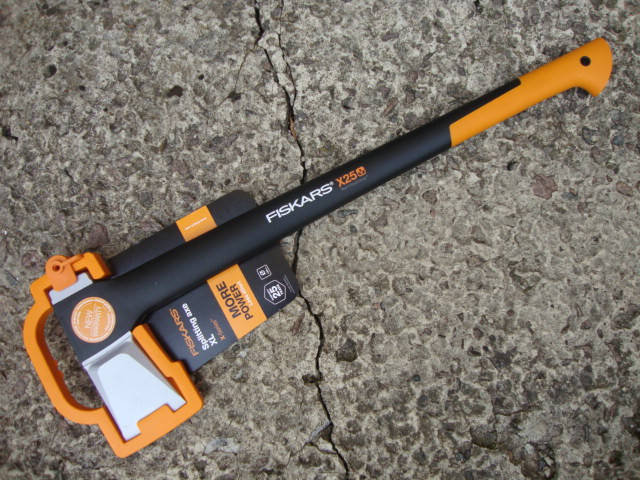 

Топор колун Fiskars X25 "XL" Высокоуглеродистая шведская сталь (HRC55)