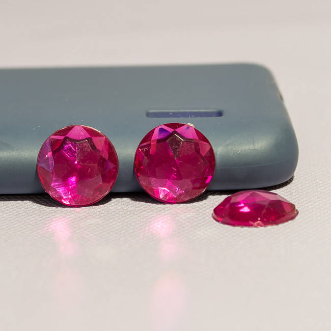 

Камень декор Круг 1.4 см грани малиновый за 10 шт Камень-13