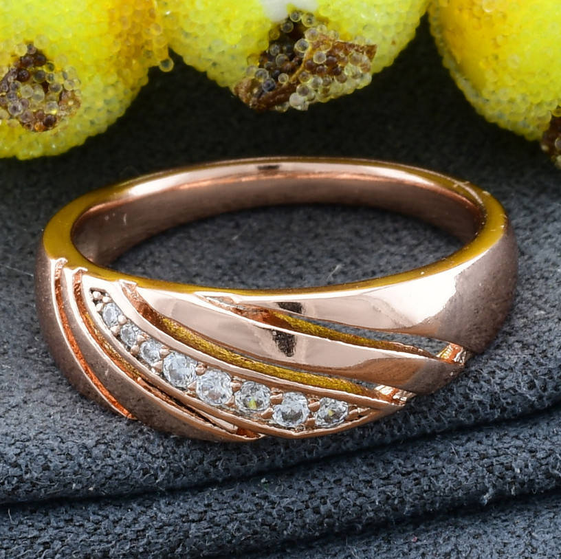 

Кольцо Xuping 15122 ширина 6 мм белые фианиты позолота РО размер 20