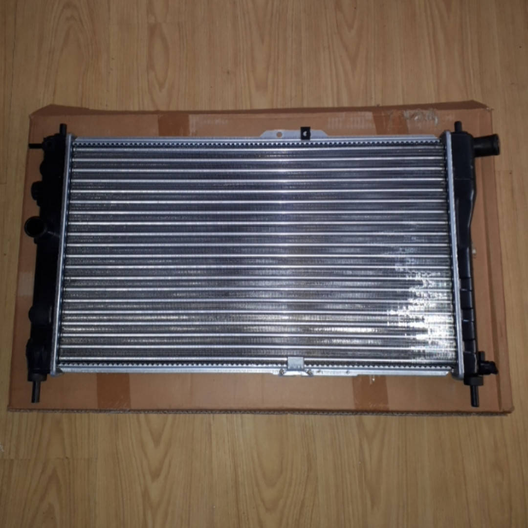 

Радиатор охлаждения основной Део Дэу Нексия Daewoo Nexia