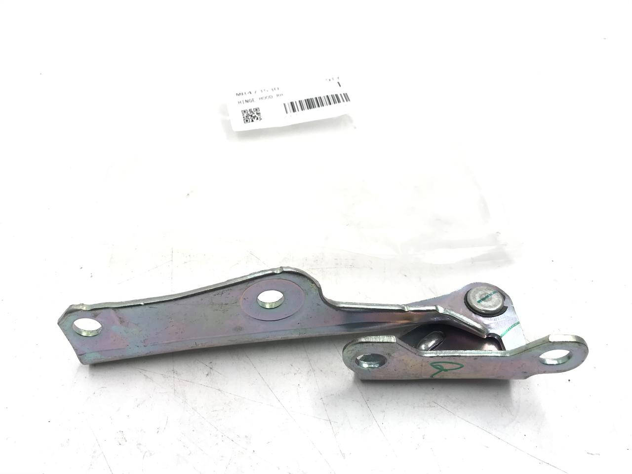 

Петля капота права MR473530 MATOMI