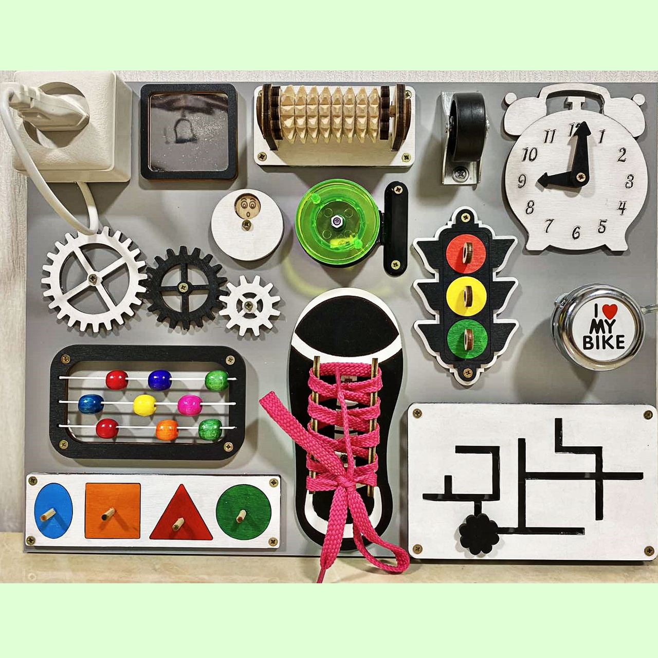 

Развивающая доска размер 30*40 Бизиборд для детей "Маленький черно-белый" на 27 элементов, Разные цвета