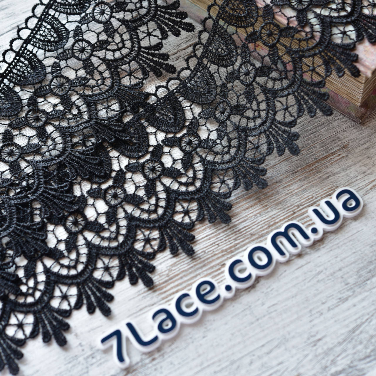 

Кружево макраме (гипюр) / цвет черный / ширина 9 см / заказ от 1 м