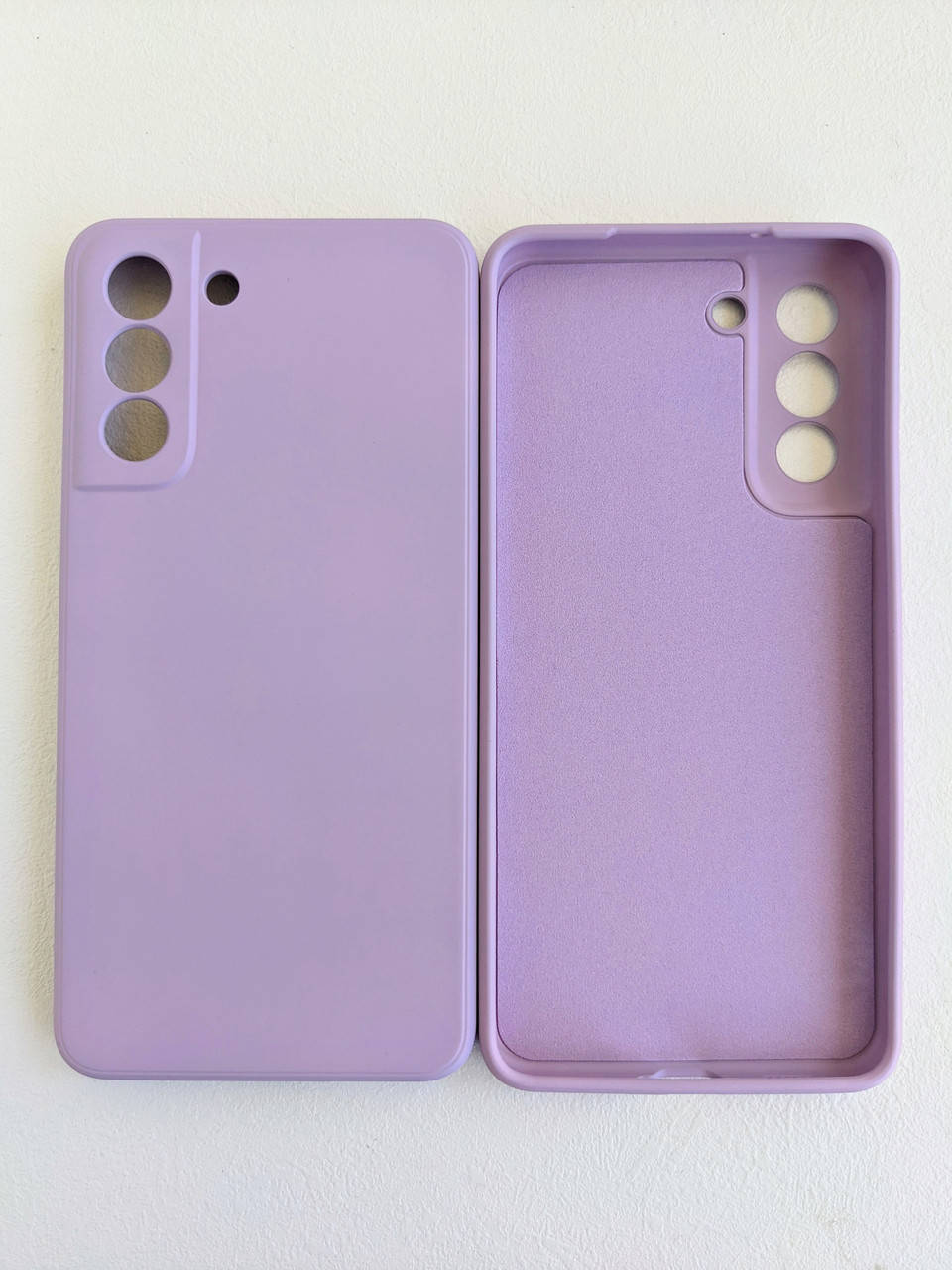 

Силиконовый чехол для Samsung Galaxy S21 FE Сиреневый микрофибра soft touch