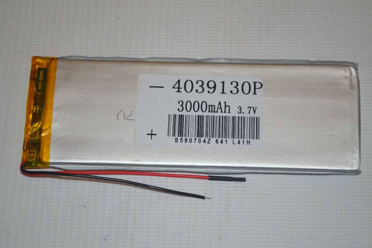 

Универсальный аккумулятор ( АКБ / батарея ) 3.7V 3000mAh (4.0*39*130mm)
