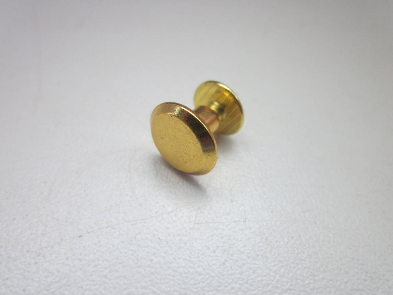 

Винт ременной 10 х 6 мм золото