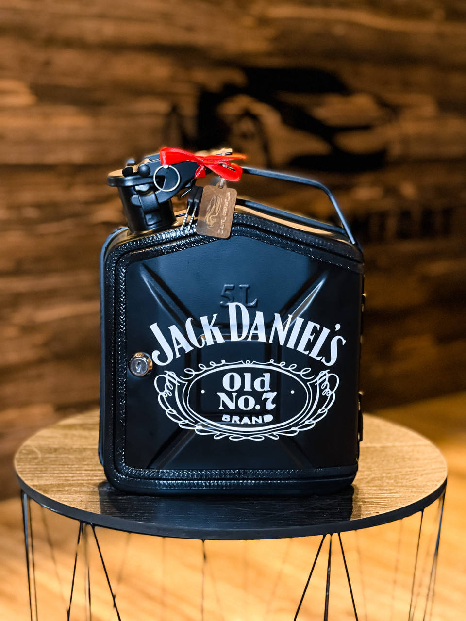 

Канистра- бар 5л в чёрном цвете с стиле Jack Daniels