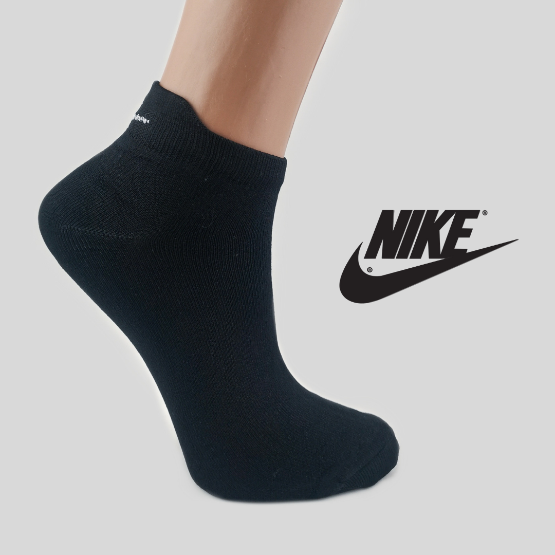 

Женские черные короткие спортивные носки Nike Турция, Черный