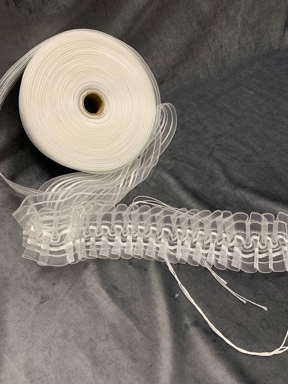 

Тесьма широкая прозрачная на два ряда крючков (6 см)