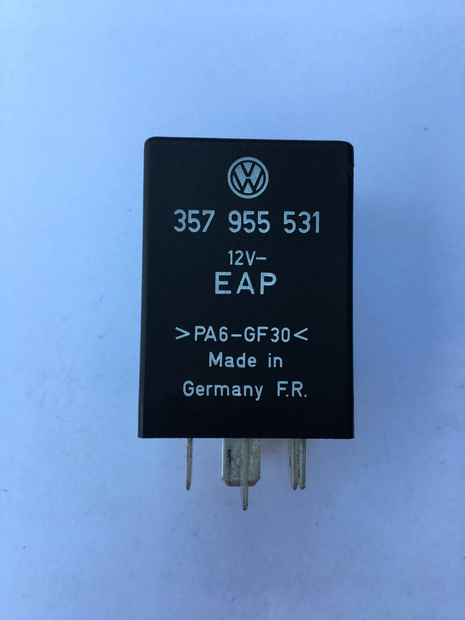 

Автомобильное реле 99 /357955531 X44788 Volkswagen Audi Skoda Seat