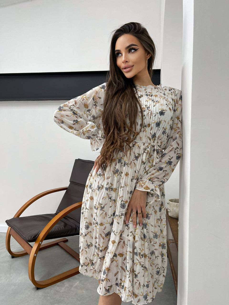 

Шифоновое платье в мелкий цветок