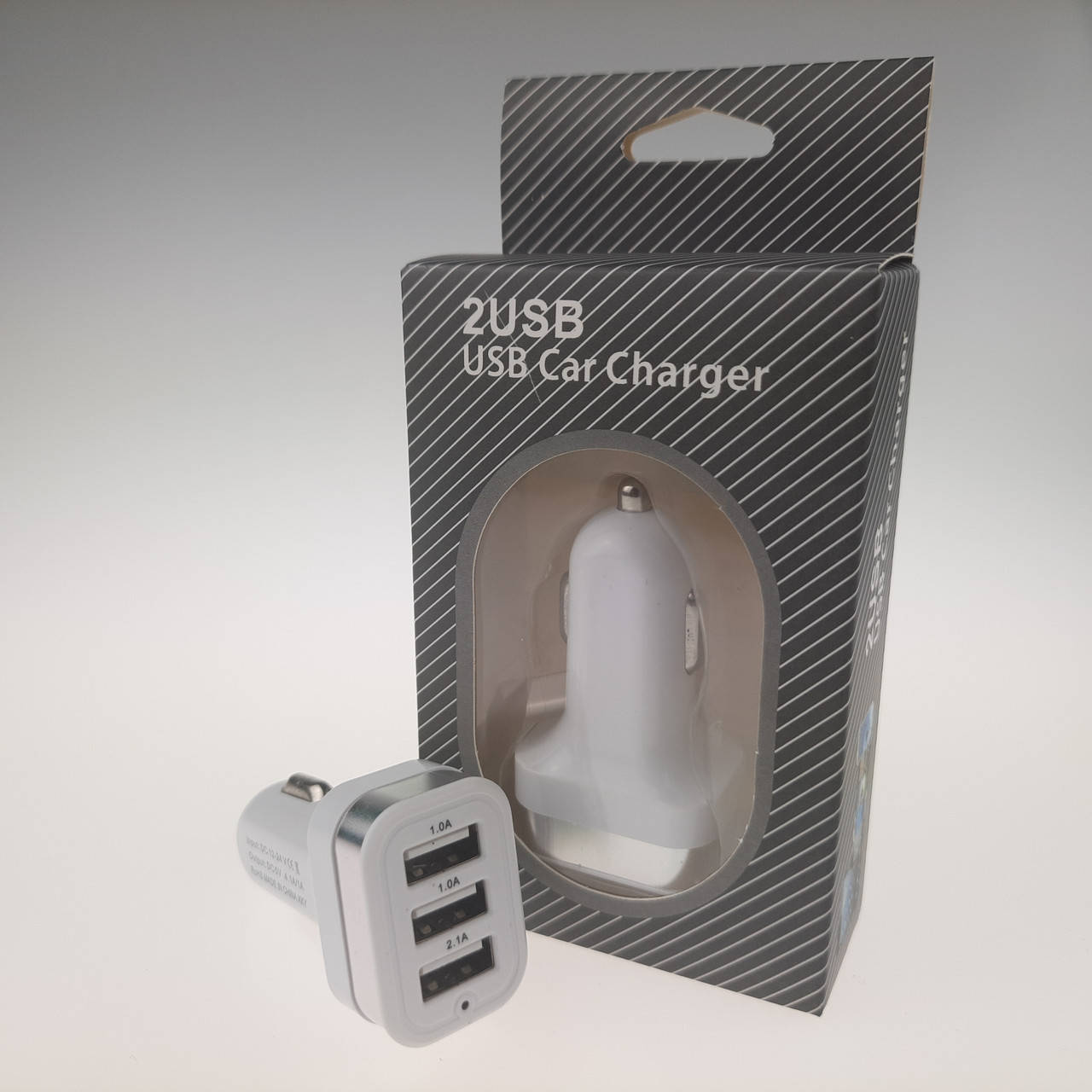 

Переходник USB в прикуриватель на 3 входа (Бело-серый цвет)