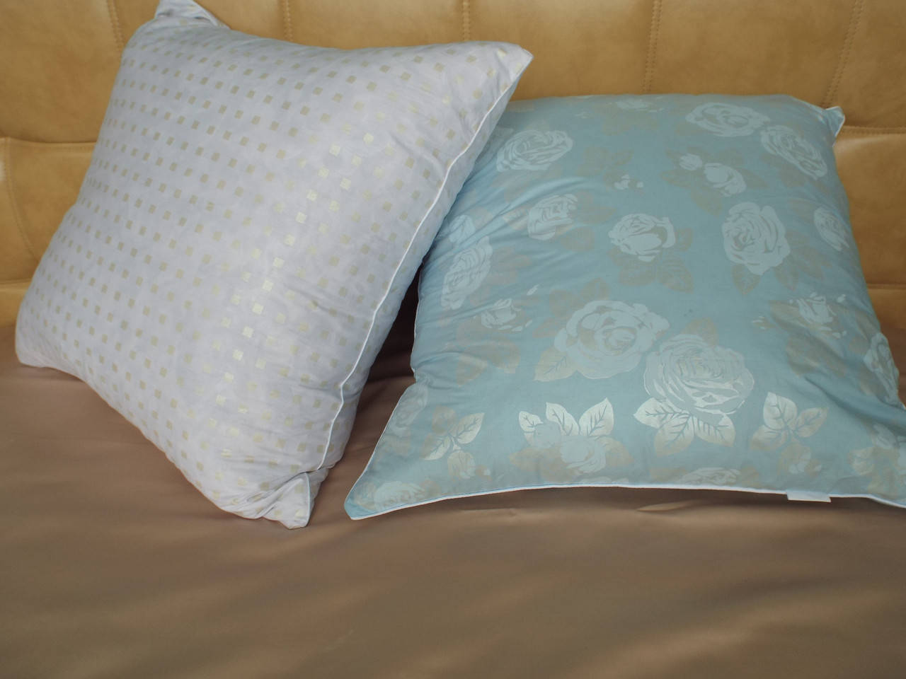 

Подушка Пуховая, 50% пух 50% перо, размер 70х70 см, Разные цвета