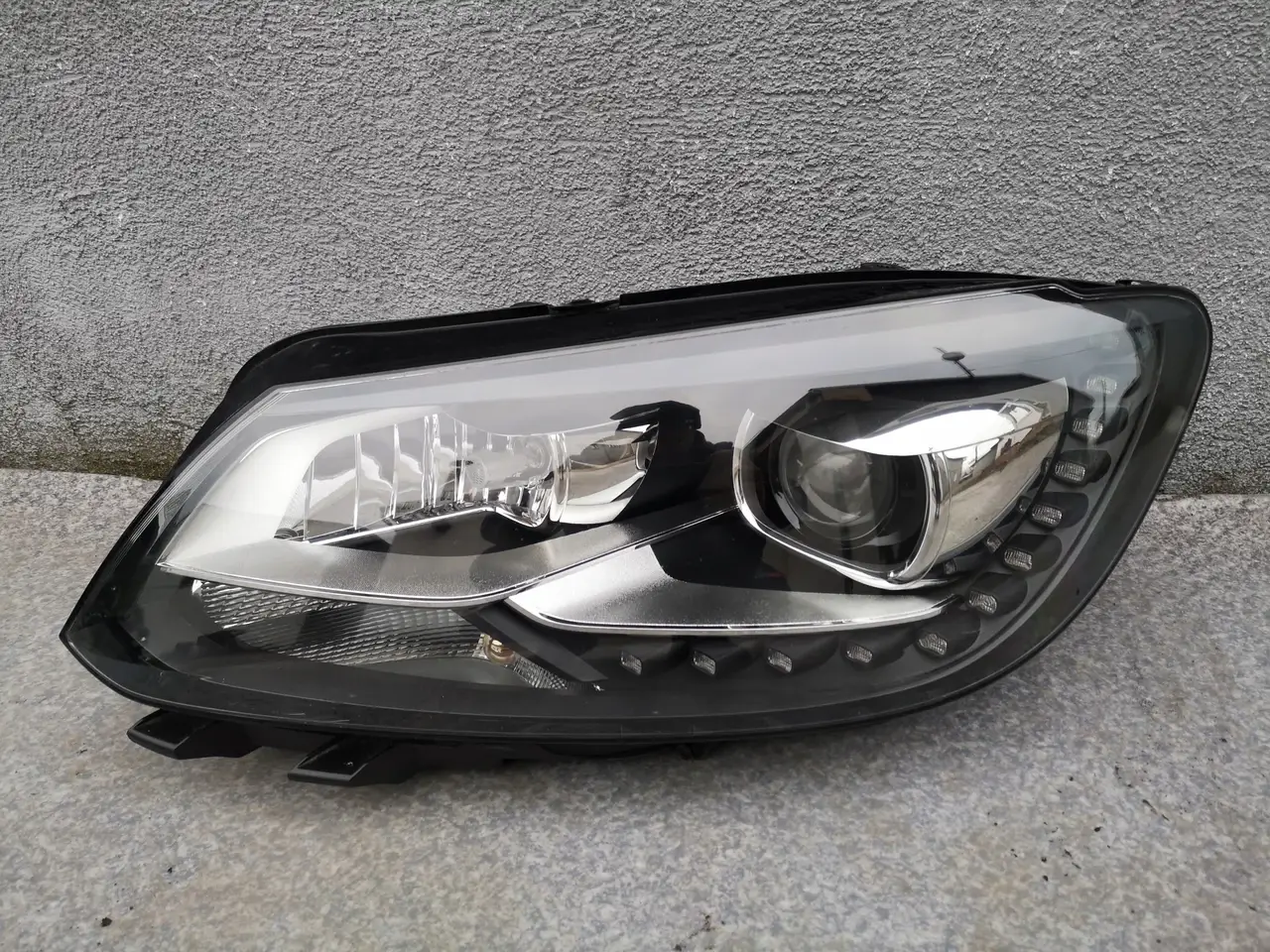 

Фара VW TOURAN 1T1 10- BI XENON SKRETNY Ліва Ліва под заказ 2-4 дн