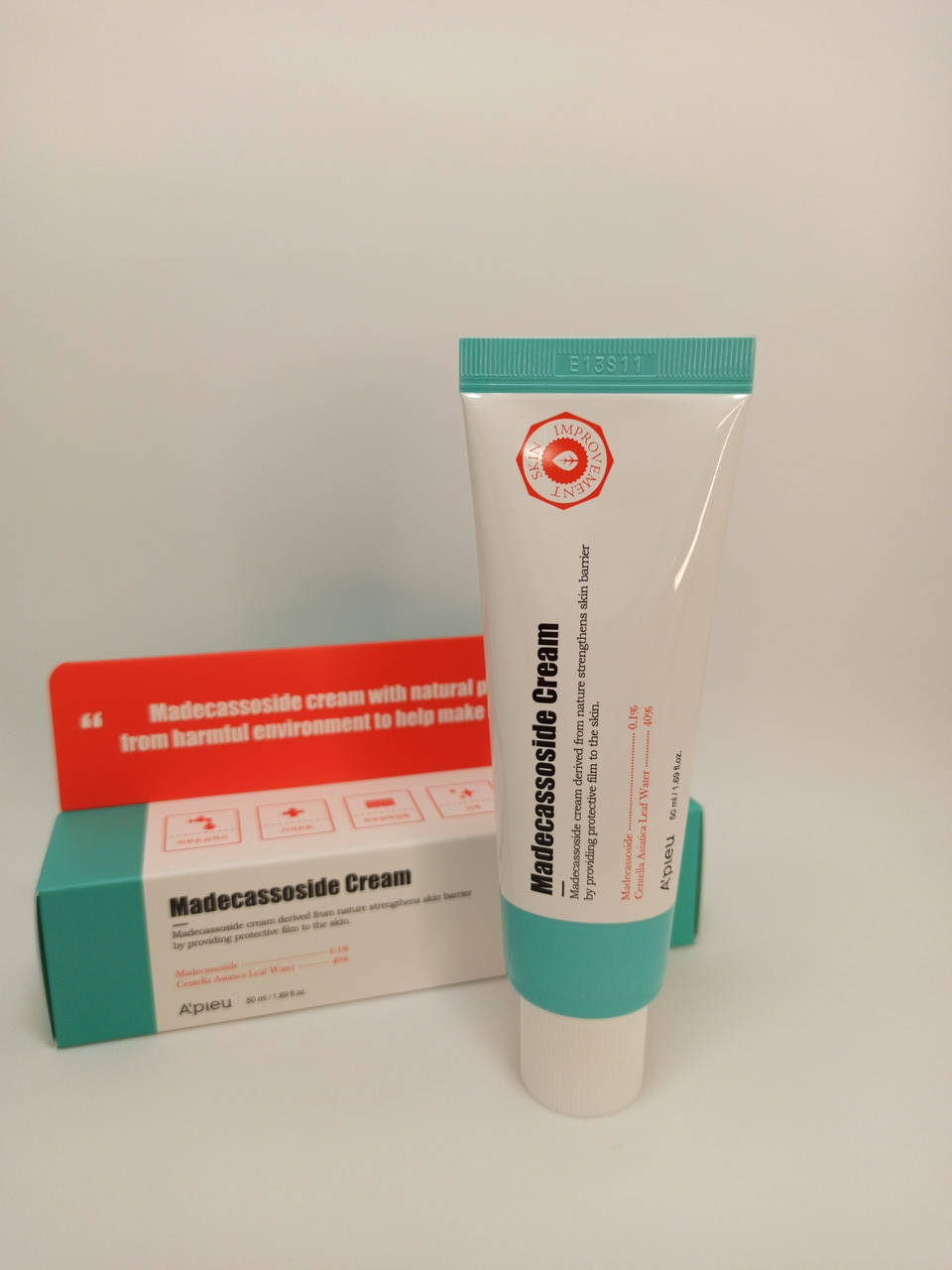 

A'PIEU MADECASSOSIDE CREAM Крем с мадекассосидом для чувствительной и проблемной кожи, 50мл.