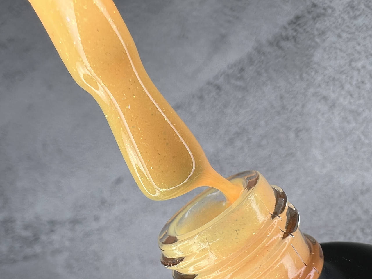 

28 MEDIUM rubber base 08гр.