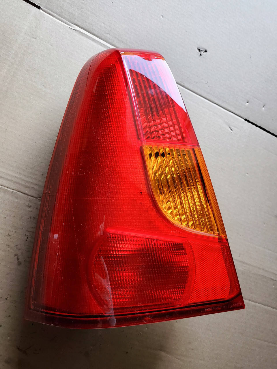 

Фонарь стоп Ліва DACIA LOGAN I 8200211020 под заказ 2-4 дн