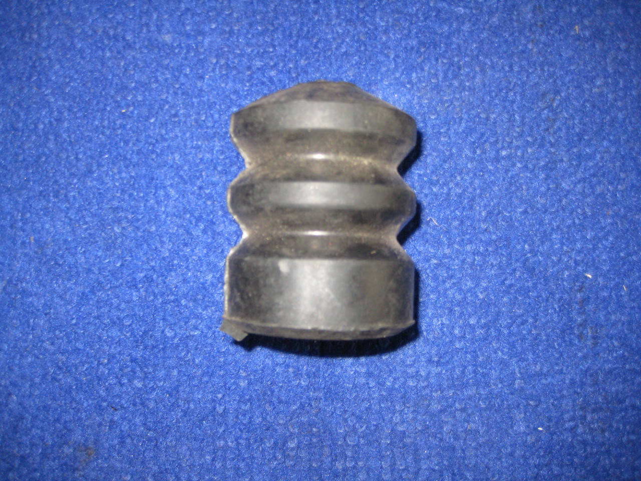 

Отбойник амортизатора задний Таврия Славута ЗАЗ 1102 1103 1105