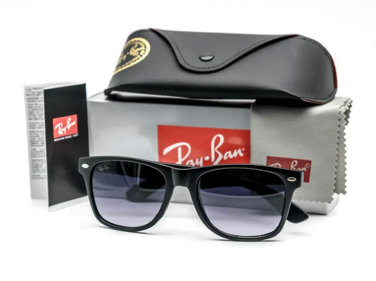

Очки Ray Ban Wayfarer blue матовые, Черный