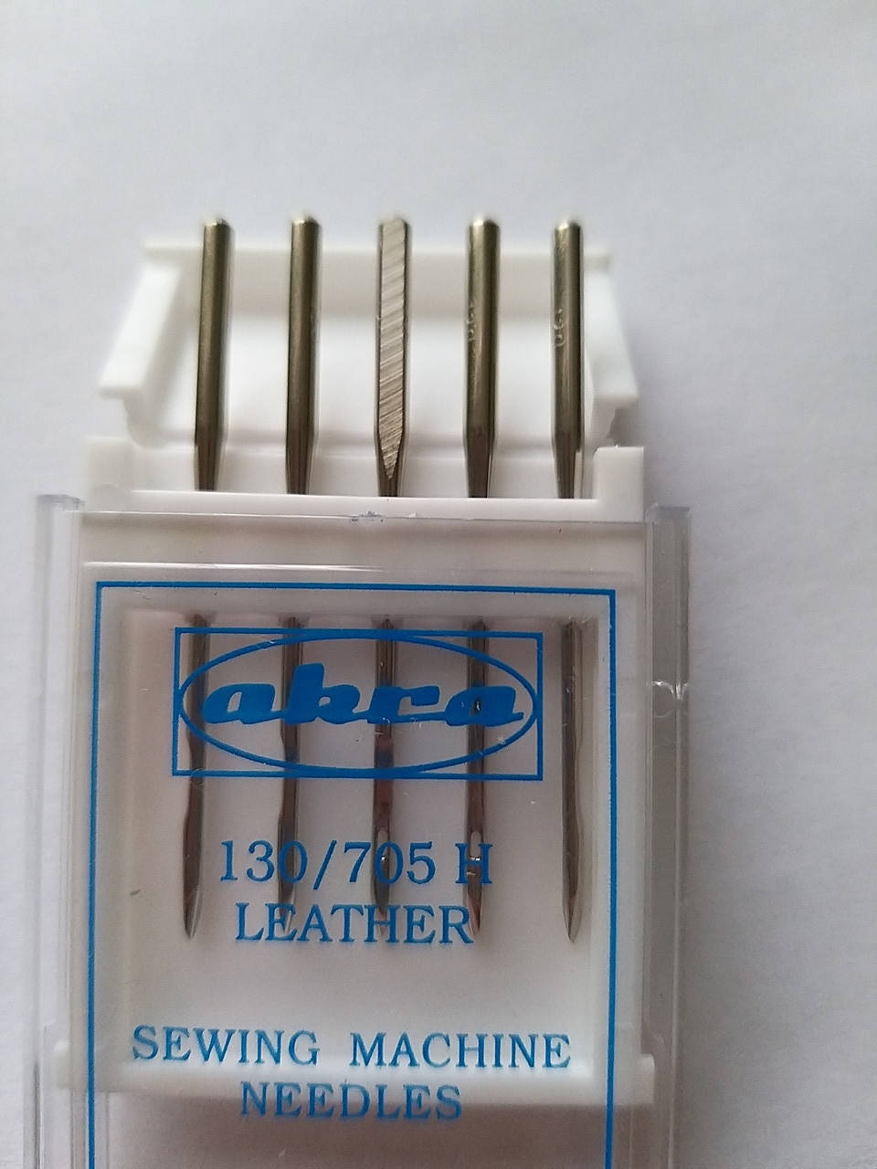 

Набор игл для швейной машины для кожи Akra Leather № 120