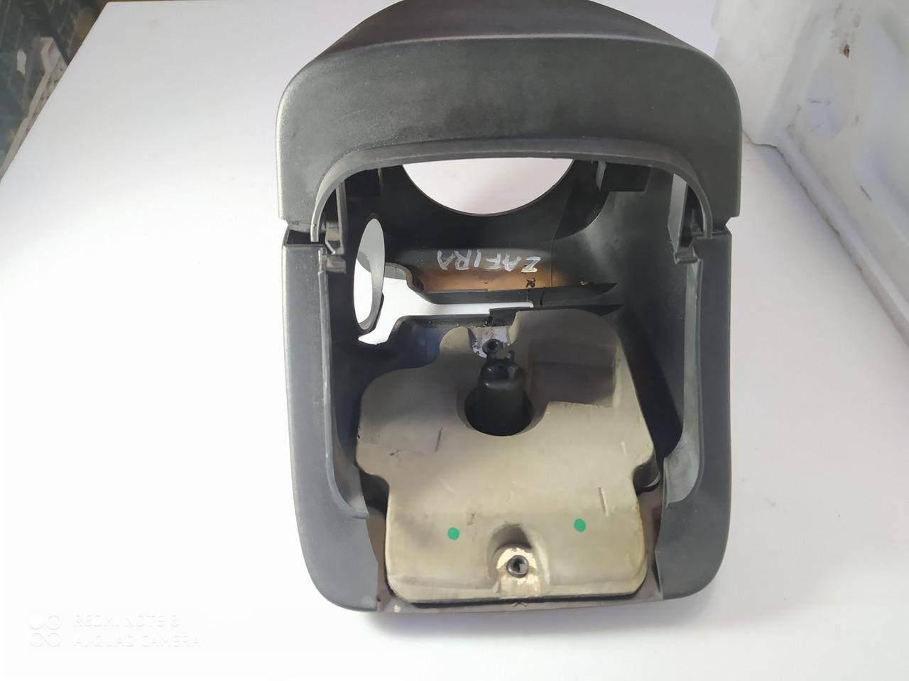 

Кожух рулевой колонки Opel Zafira A 90581325