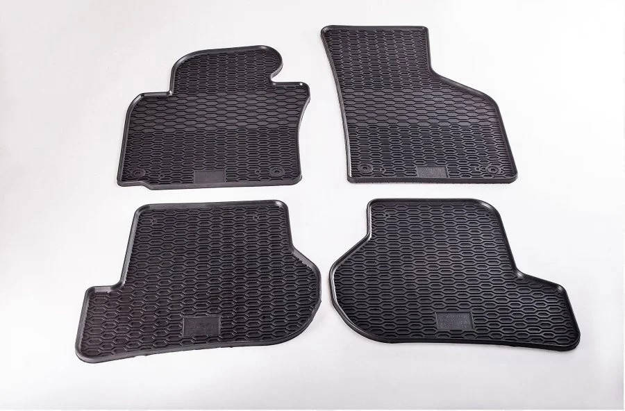 

Коврик салонный Skoda Octavia II 04-/ VW Golf V 03-/Golf VI 08-/Jetta 05- Politera (комплект 4 шт.), Черный