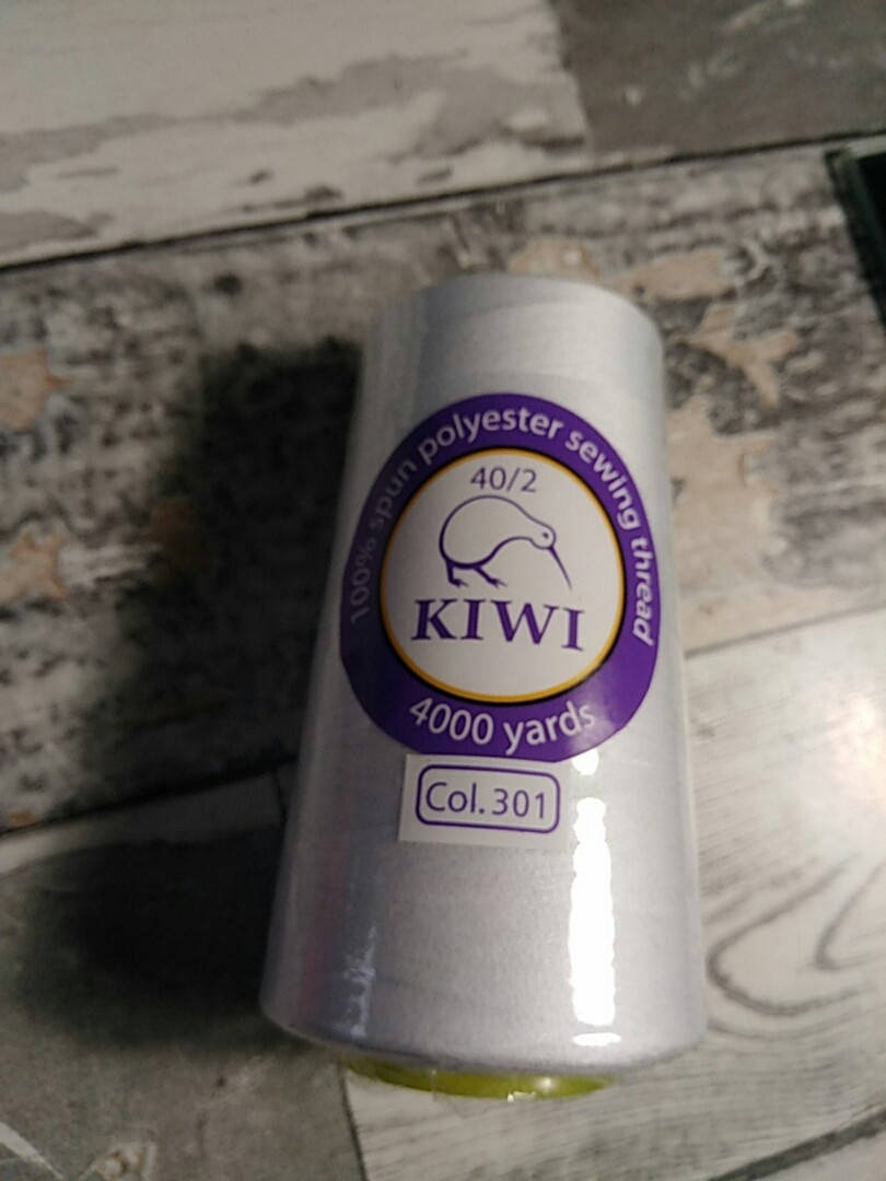 

Нитка швейная. Бобина белая.3000 м.