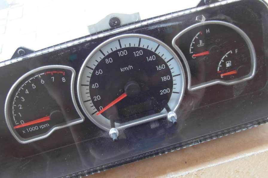 

Панель приборов на Daewoo Nexia N150