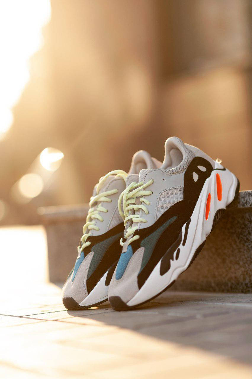 

Женские кроссовки Adidas Yeezy Boost 700 в стиле адидас изи буст 40, Разные цвета