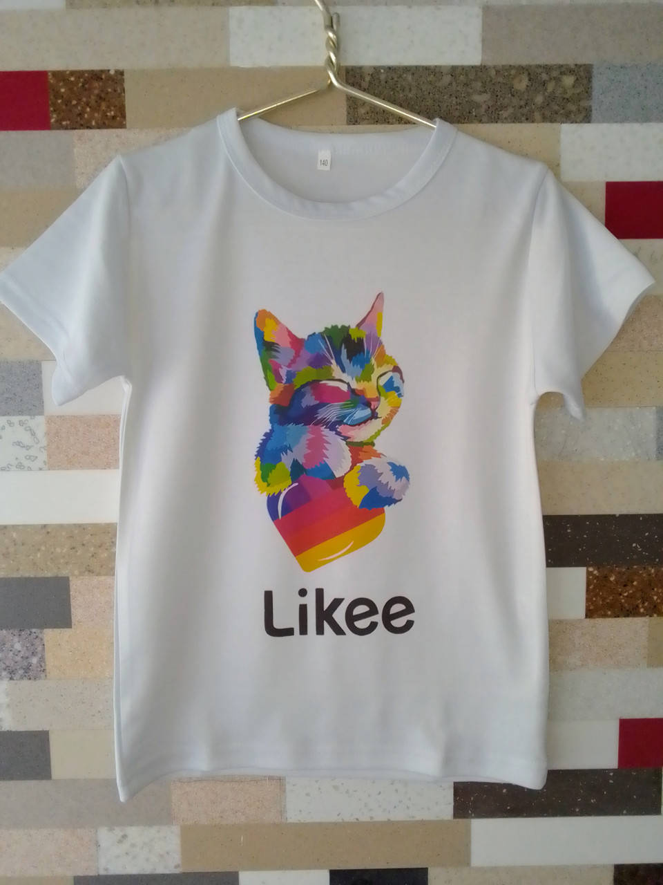 

Футболка LIKE КОТ (на мальчика или девочку).
