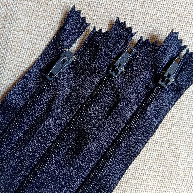 

Молния брючная, 18 см., тип-4, черно-синий (233)