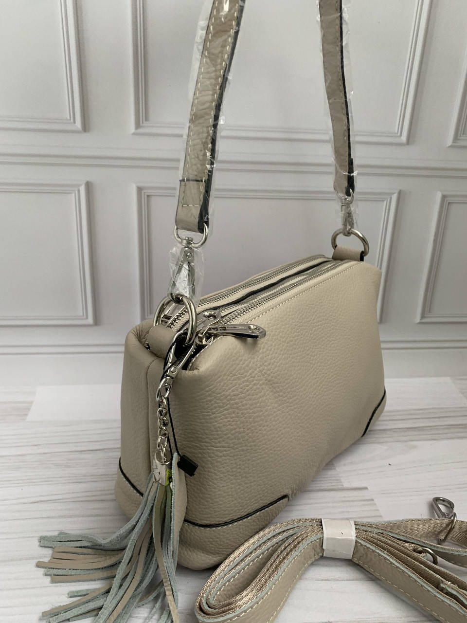 

Кожаная женская сумка через плечо, Бежевый