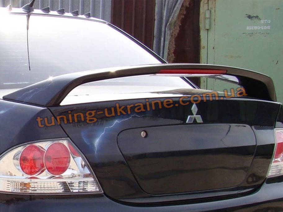 

Спойлер на Mitsubishi Lancer 9 (Заводской со стоп сигналом)