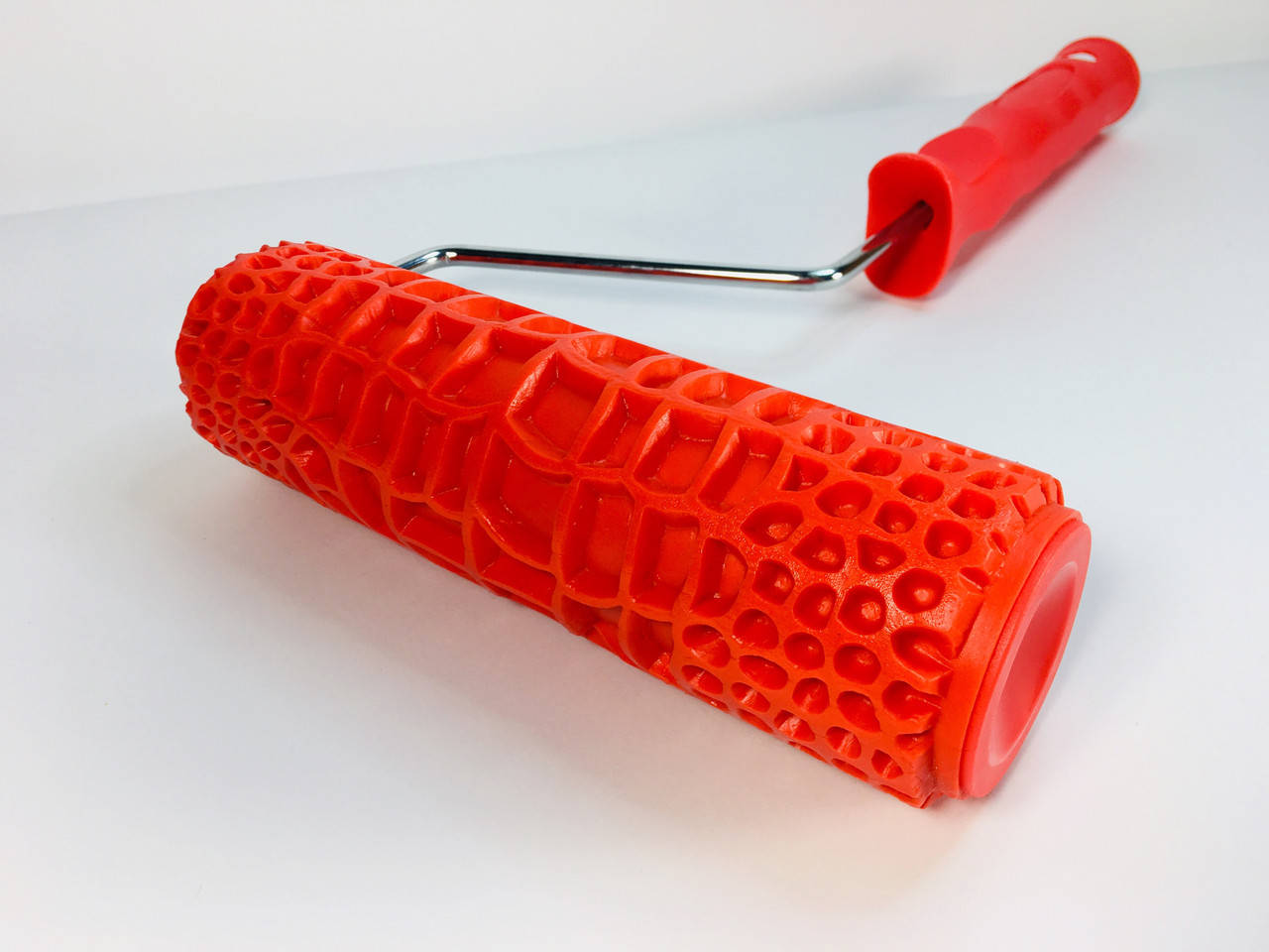 

Валик структурный резиновый 60х180мм имитация кожи крокодила рептилии (красный)