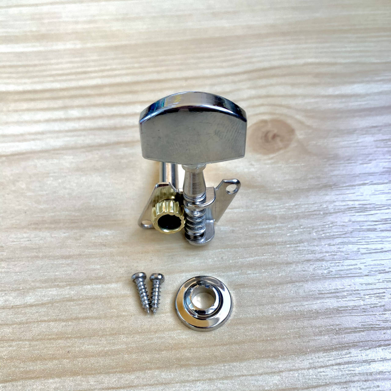 

Колок для акустической гитары правый