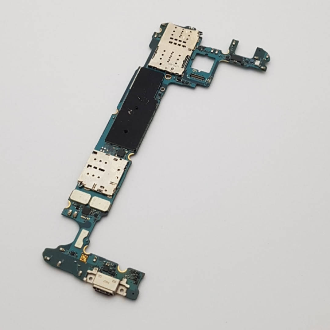 

Нерабочая материнская плата (донор) Samsung A520 (нерабочая флэш)