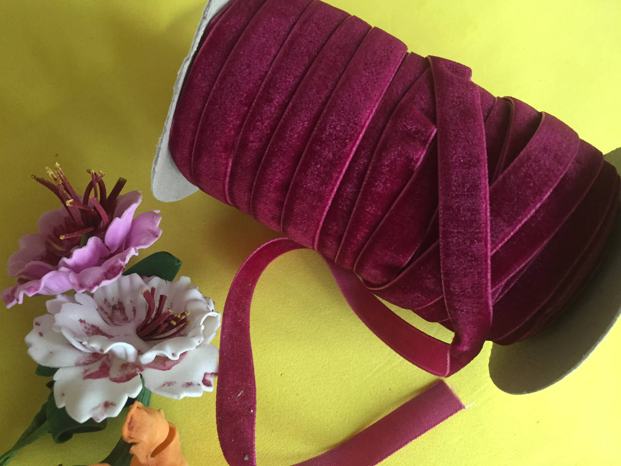 

Лента бархатная 1см бордовый винный