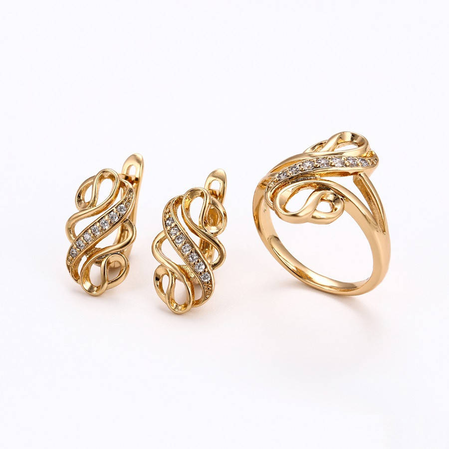 

Набор серьги + кольцо 18 р. ХР Gold filled 18k