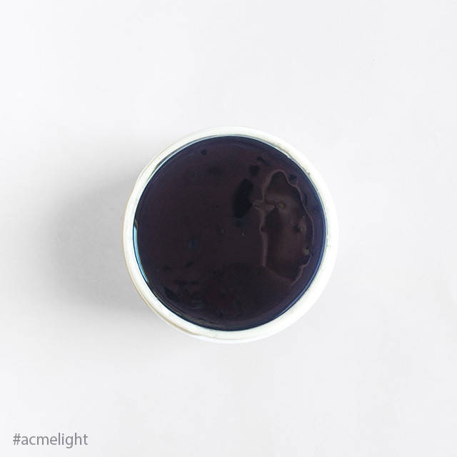 

Грифельная краска Acmelight Chalkboard 250 г создает эффект школьной доски черный