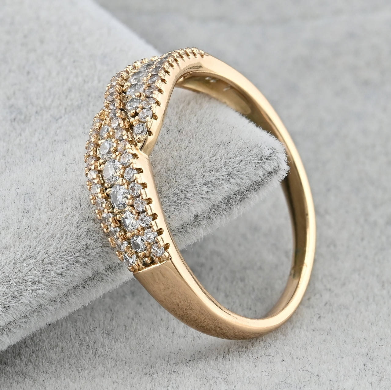 

Кольцо Xuping 13862 ширина 7 мм белые фианиты позолота 18К размер 21