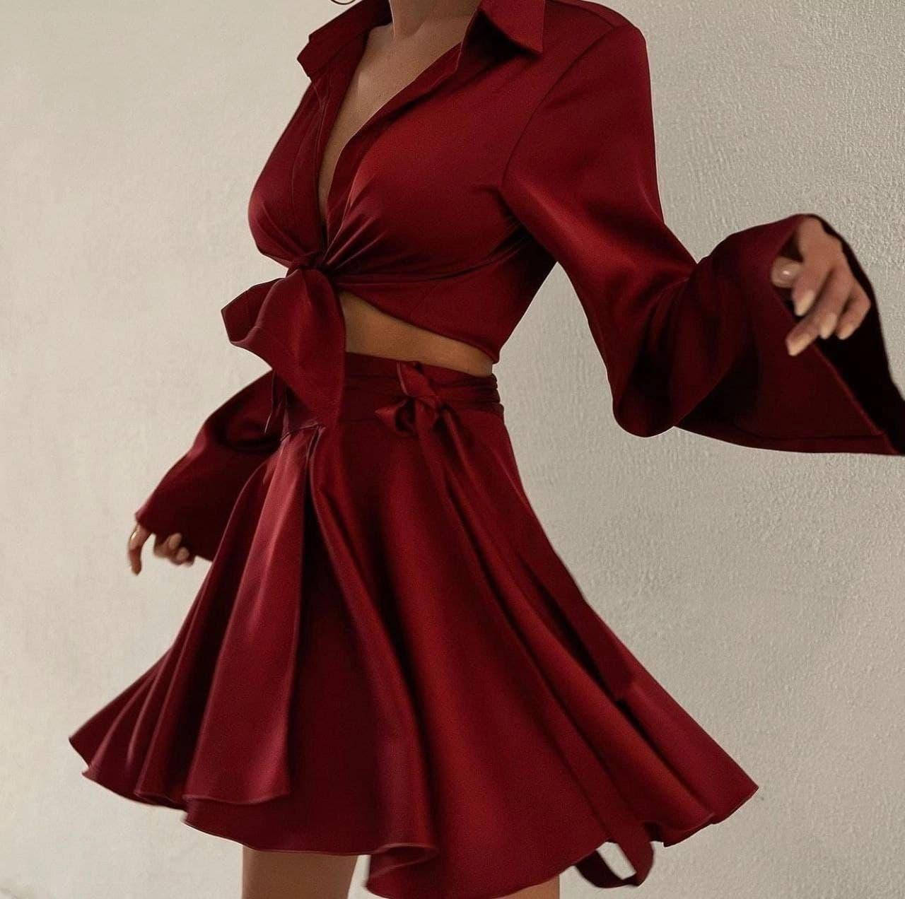 

Модный женский шёлковый костюм: пышная юбка мини и топ на завязке (цвета в ассортименте)