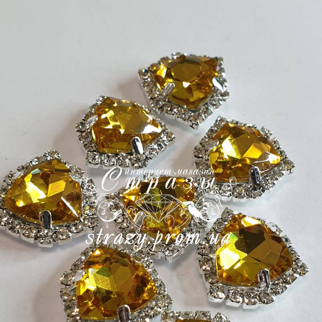

Triangle 16*16mm Topaz в цапах