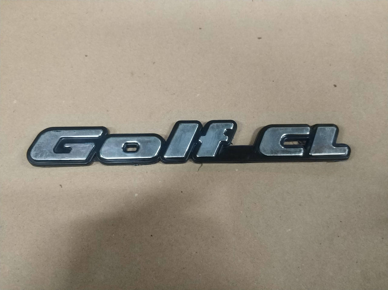 

Надпись "Golf CL" на авто Volkswagen, уценка