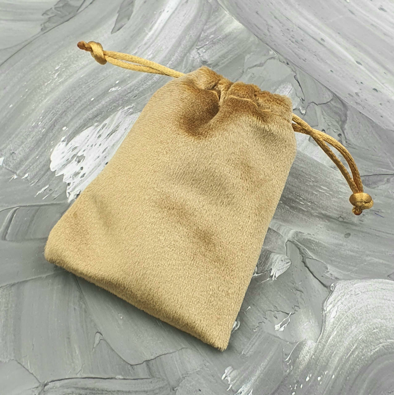 

Подарочный мешочек бархат золото 32289 размер 7х9 см