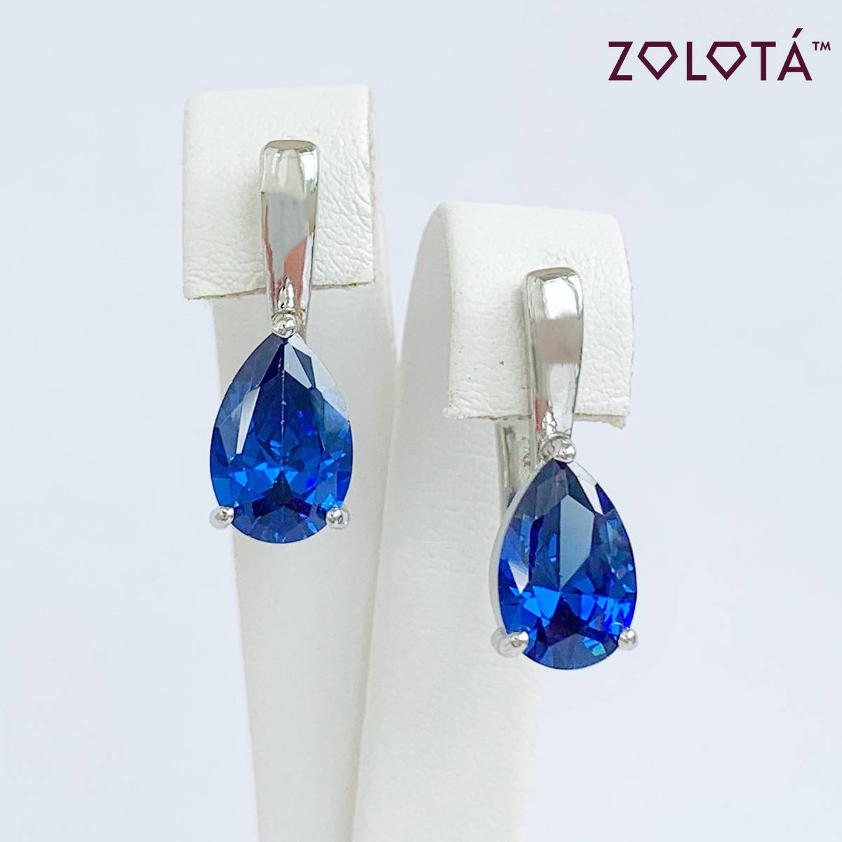 

Серьги Zolota, размер 24х8 мм, синие фианиты (куб. цирконий), вес 4 г, родий, ЗЛ01571 (1)